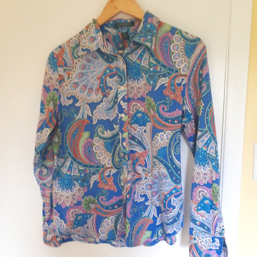 Women’s Blue Paisley Button-Front Blouse
